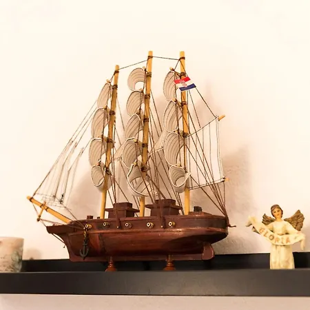 Vera - One-bedroom With Terrace And Sea View Rea Apartamento *